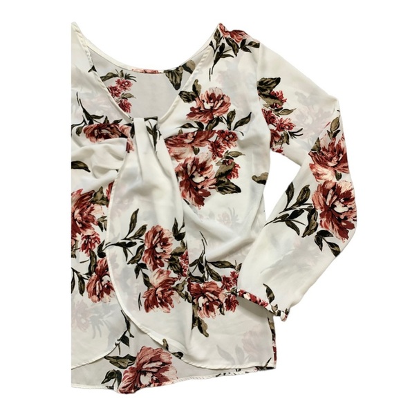 DYNAMITE Twist Front Floral Blouse With Long Sleeves Ivory Size Medium - Picture 4 of 8